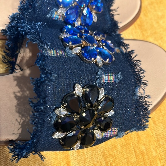 Bill Blass flat sandals - Picture 6 of 11